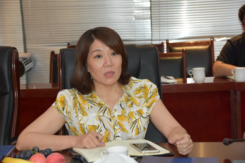 1499738818124861.jpg 西工區(qū)委常委統(tǒng)戰(zhàn)部長張紅就綜保區(qū)卡口開口方向提出建議.jpg