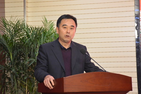 3、簽約儀式由副總經(jīng)理?xiàng)钗恼鞒?jpg