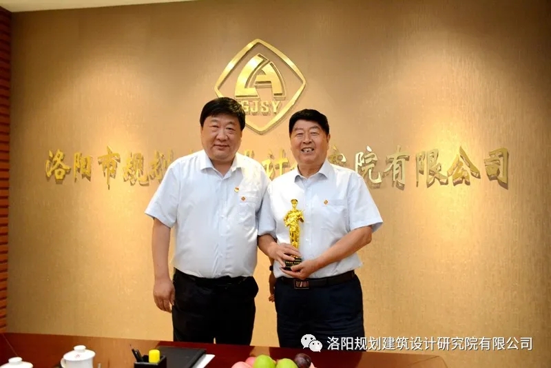 1596505499900827.jpg 640.webp (11).jpg